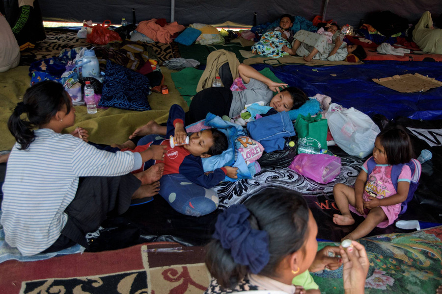 Foto: Pemerintah Salurkan Bantuan Warga Terdampak Gempa di Kabupaten Bandung - kumparan.com
