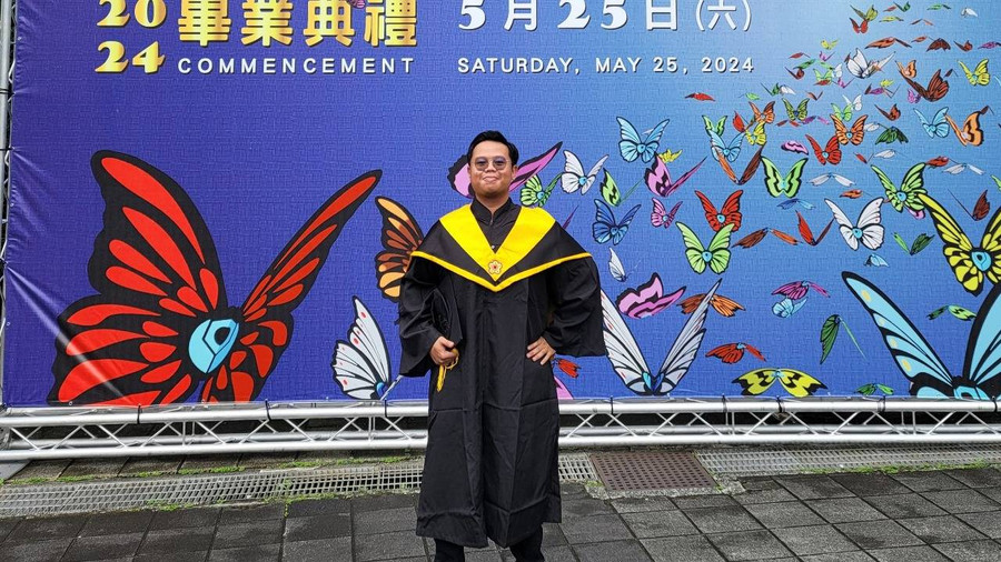 Kisah Hendy Raih 3 Gelar Sarjana Sekaligus di Usia 21 Tahun - kumparan.com