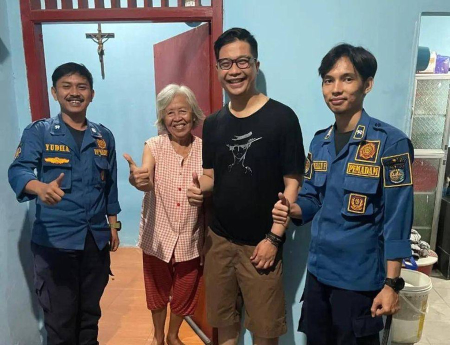 2 Lansia Terkunci di Rumah di Depok saat Tengah Malam, Damkar Dipanggil - kumparan.com
