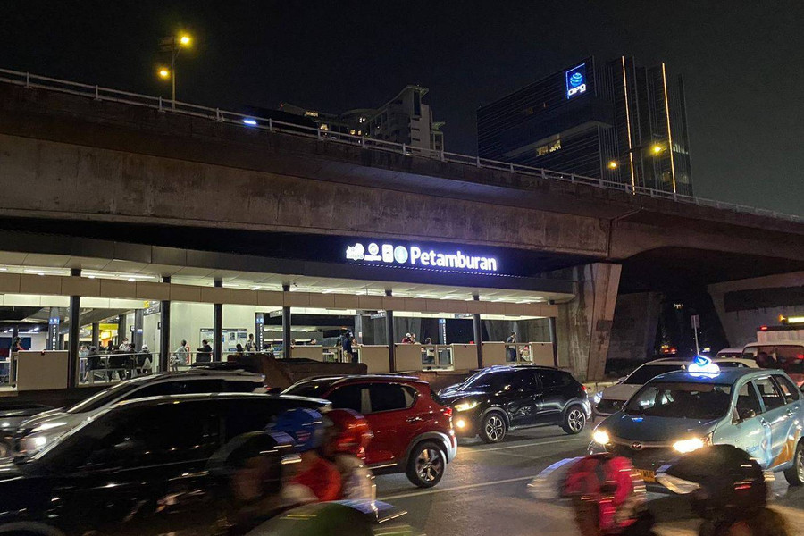 Paspampres Minta Maaf Bus Tabrak Halte TransJakarta di Petamburan: Rem Blong - kumparan.com