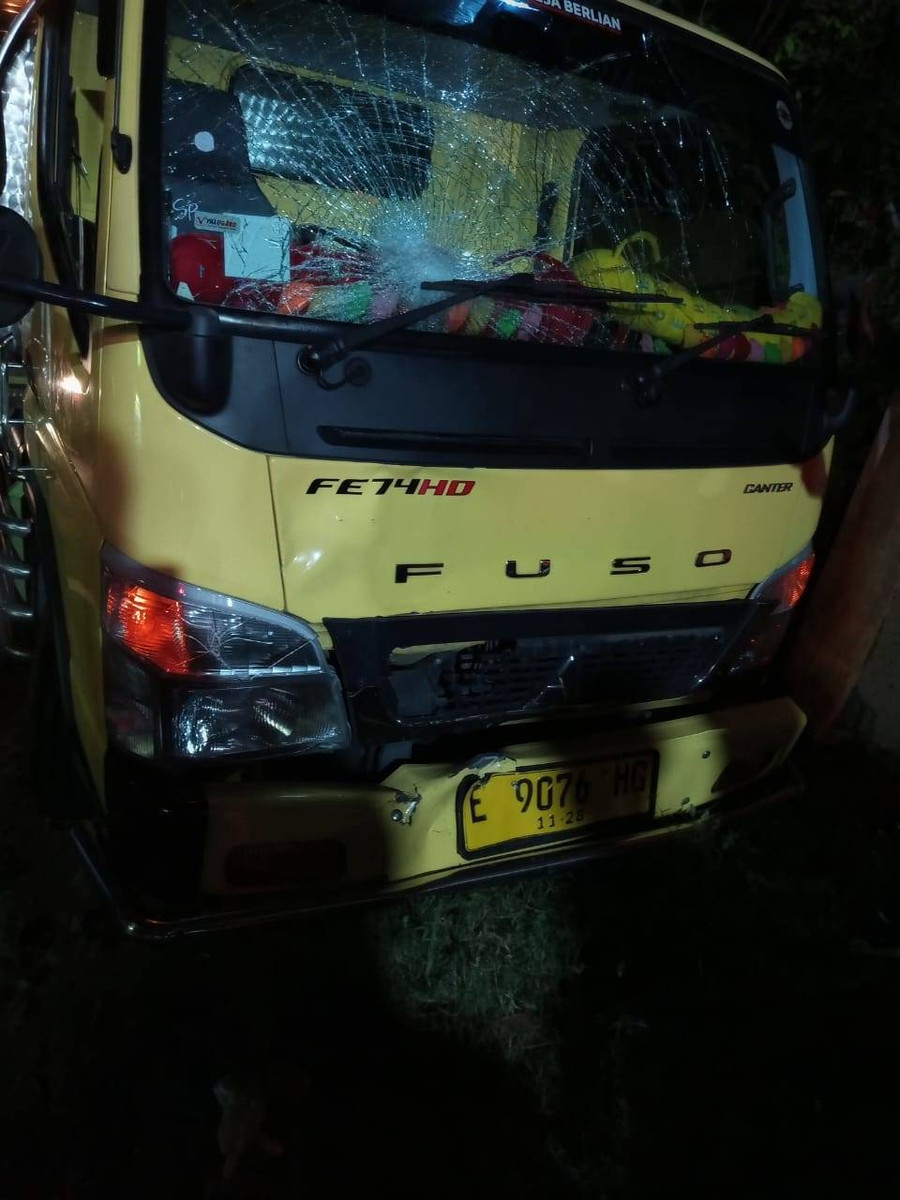 Truk Tabrak Pemotor di Bantul, Satu Orang Tewas - kumparan.com