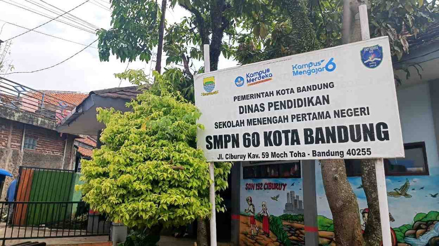 Penjelasan Disdik soal SMPN 60 Bandung yang Belum Punya Gedung Sekolah Sendiri - kumparan.com