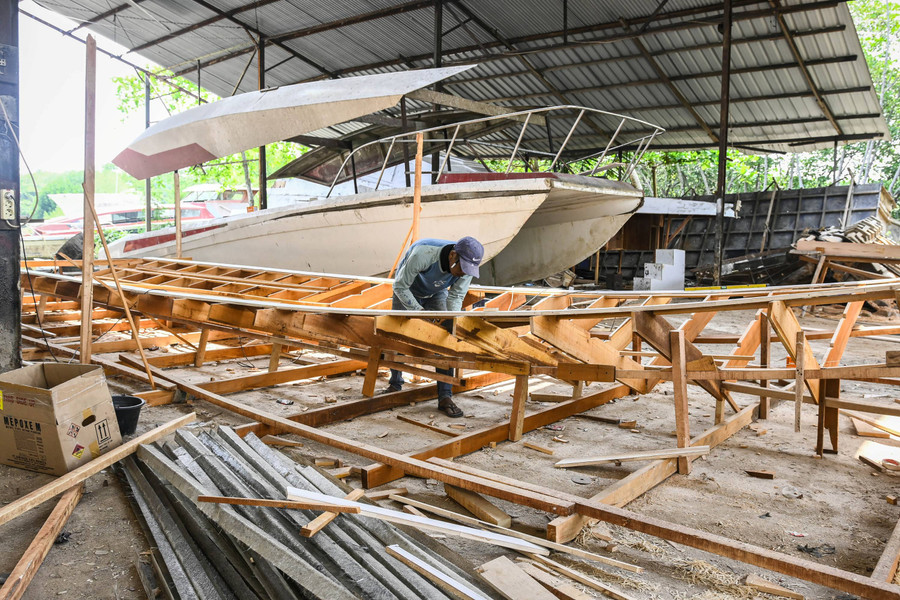 Foto: Menilik Galangan Kapal yang Berdiri Sejak 1997 di Kabupaten Tangerang - kumparan.com