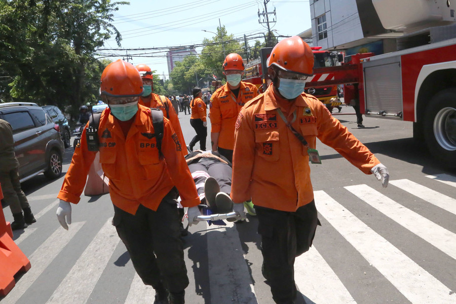 Bulan Pengurangan Risiko Bencana, Pemkot Surabaya Ajak Pelajar Simulasi Gempa - kumparan.com