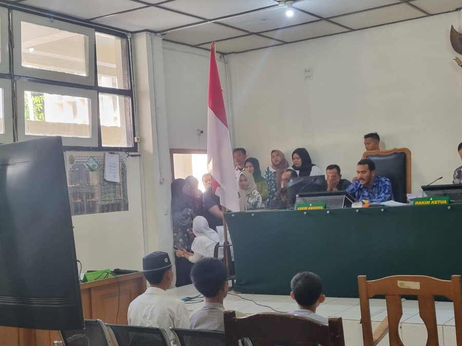 3 dari 4 Remaja Pembunuh Siswi SMP Hanya Divonis Hukuman 1 Tahun - kumparan.com
