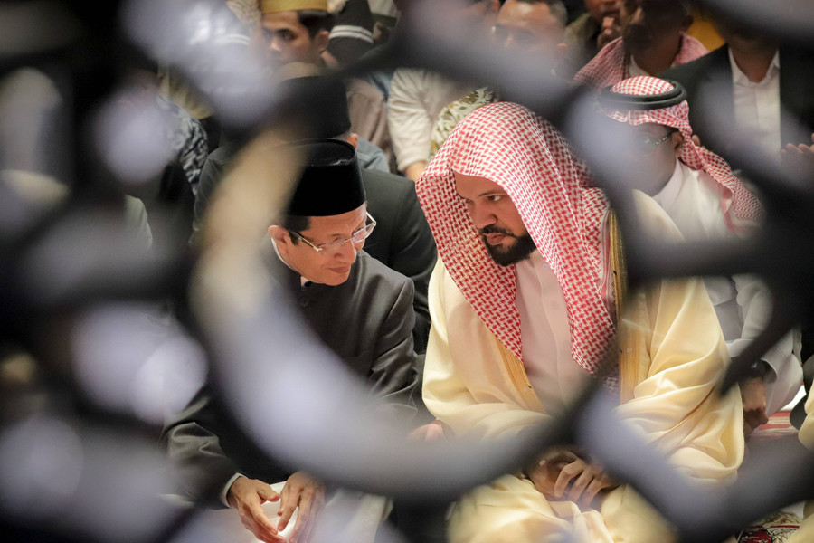 Imam Masjid Nabawi Jadi Khatib Jumat di Istiqlal, Beri Pesan Rawat Toleransi - kumparan.com