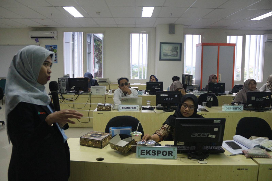 Aplikasi Bank MGMP Karya Dosen UHW Perbanas Mudahkan Guru Ajari Siswa Akuntansi - kumparan.com