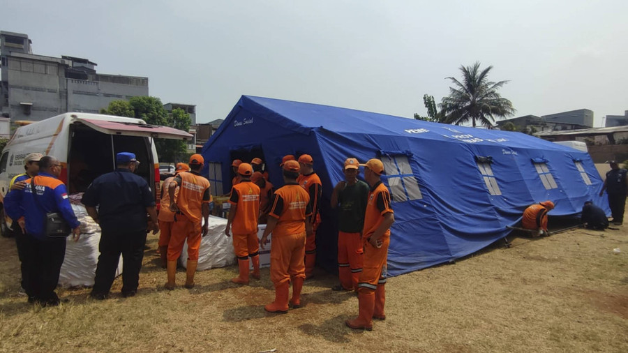 400 Orang Terdampak Kebakaran di Tambora, Mengungsi di 3 Lokasi - kumparan.com