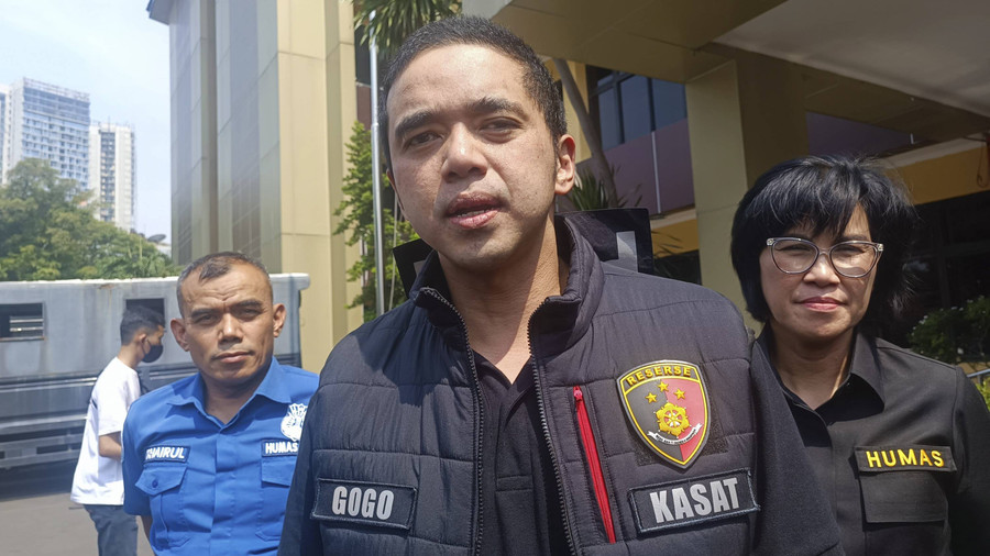 Pria yang Maki-Acungkan Senjata ke Petugas PPSU Jadi Tersangka dan Ditahan - kumparan.com