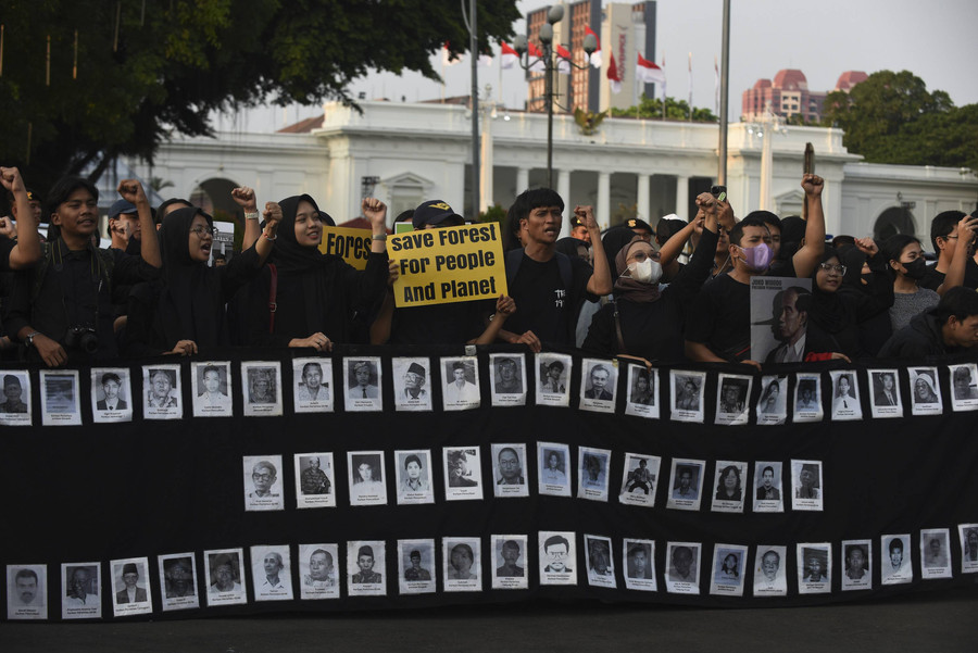 Mahfud Jelaskan Duduk Perkara Peristiwa 1998 Masuk Pelanggaran HAM Berat - kumparan.com