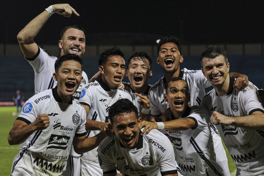 Foto: Persija Raih Tiga Poin usai Kalahkan 9 Pemain PSIS - kumparan.com