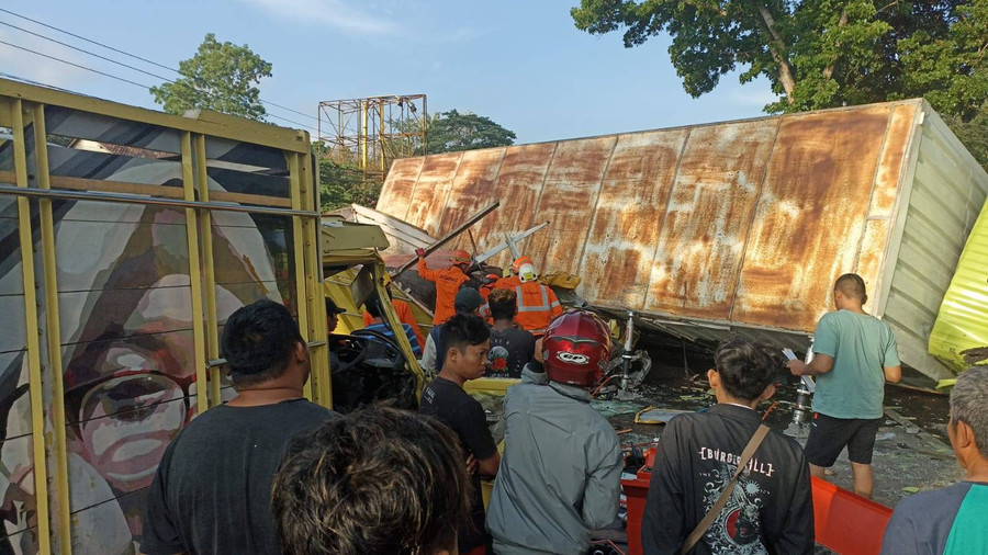 Kecelakaan Maut 3 Truk di Bantul: 2 Orang Meninggal di Tempat, 3 Orang Luka-Luka - kumparan.com