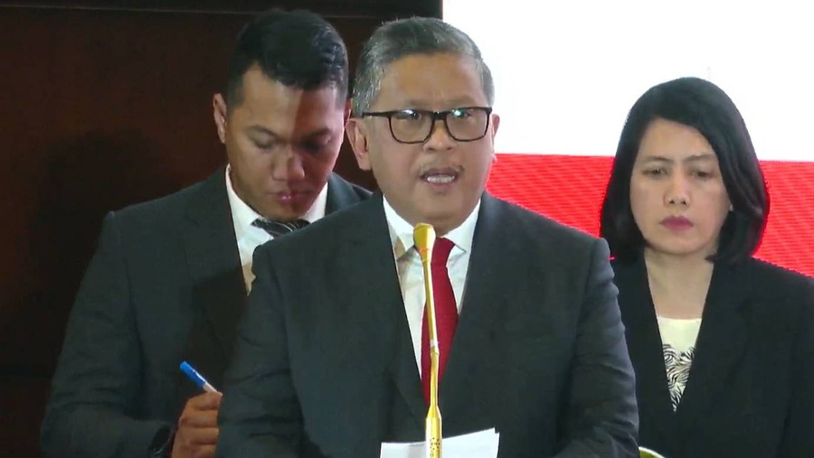 Hasto Sapa Ganjar-Mahfud Usai Sidang Doktoral UI: Korban Authoritarian Populism - kumparan.com