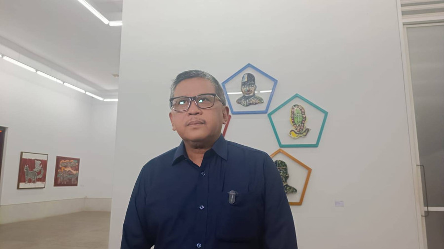 Hasto soal Semua F-PDIP Diminta Hadiri Pelantikan Prabowo: Momentum Kenegaraan - kumparan.com