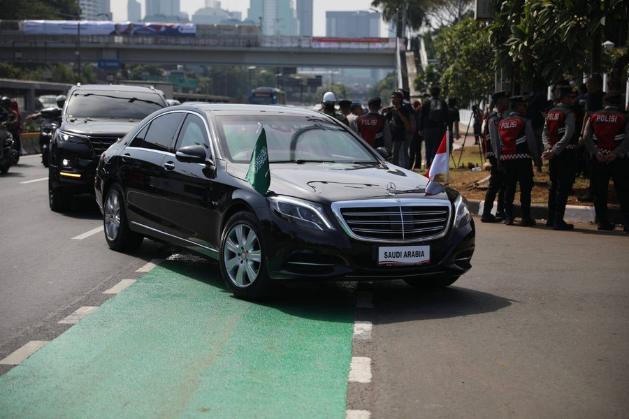 Fortuner hingga Mercedes-Benz S-Class Kawal Tamu Negara di Pelantikan Prabowo - kumparan.com