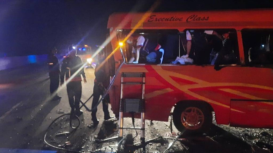 Mobil Elf Kecelakaan Tunggal di Tol Pasuruan-Probolinggo: 5 Orang Tewas, 7 Luka