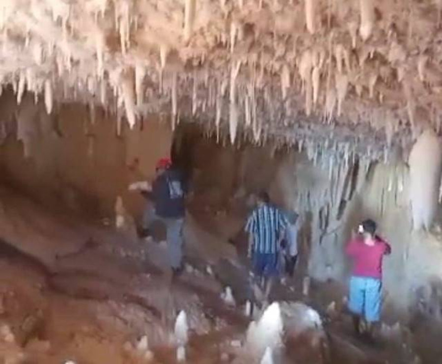 Tim Ahli UGM Akan Teliti Gua di Proyek JJLS, Ada Potensi Jadi Objek Wisata - kumparan.com