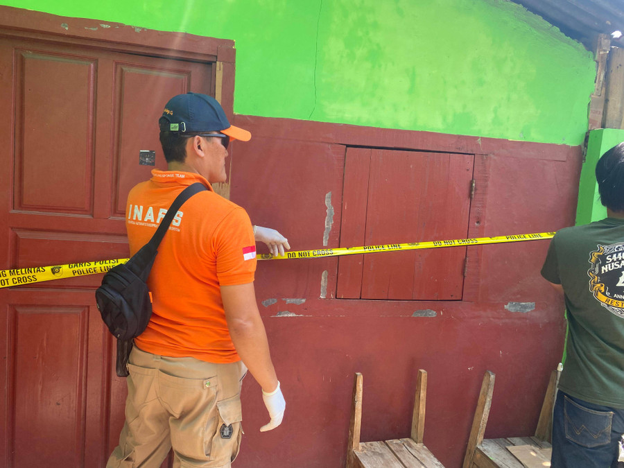 Buntut 12 Pelajar Keracunan, Polisi Segel Kantin SD di Bandar Lampung - kumparan.com