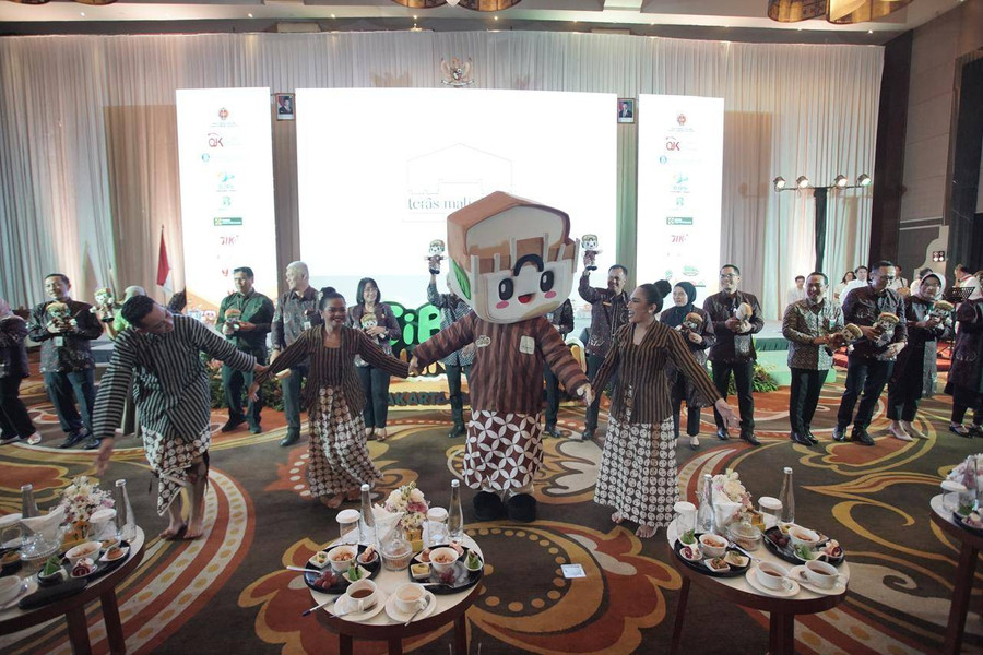 Teras Malioboro Kini Punya Maskot, Diberi Nama ‘Mas Temo’ - kumparan.com