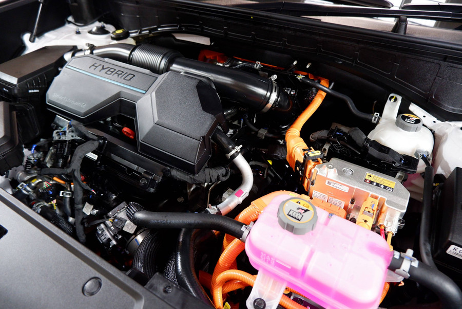 Harap-harap Pabrikan Nantikan Insentif Mobil Hybrid - kumparan.com