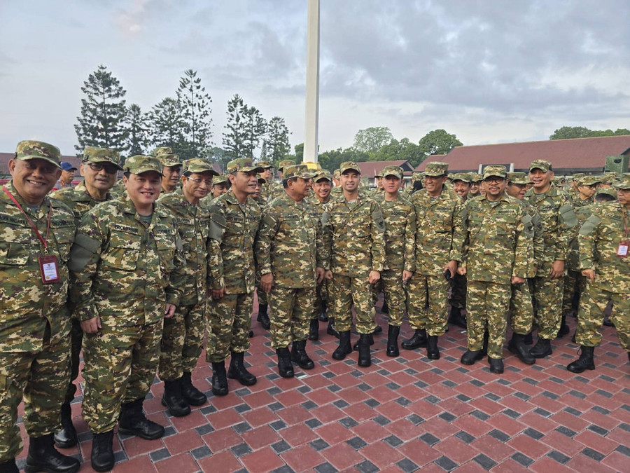 Usai Latihan Berbaris, Prabowo Pimpin Sarapan dan Beri Arahan di Retreat Akmil - kumparan.com