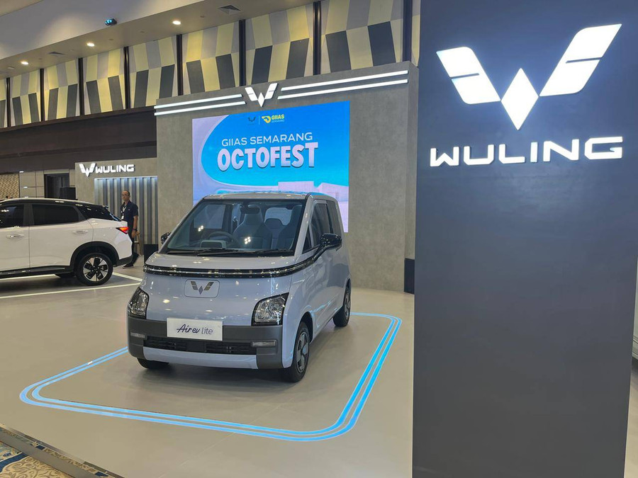 Wuling Andalkan Air EV Long Range di GIIAS Semarang 2024 - kumparan.com