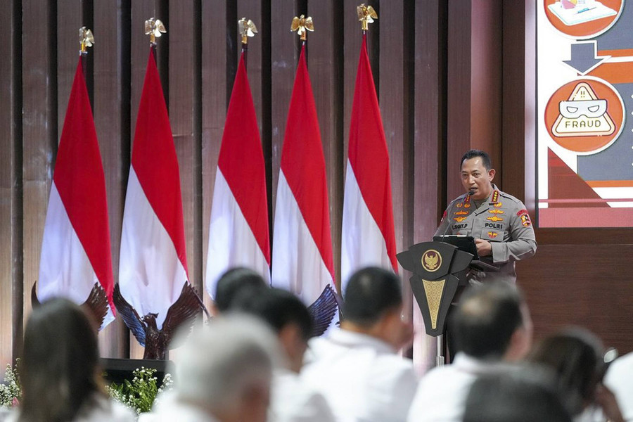 Kapolri Beri Materi Menumbuhkan Budaya Antikorupsi ke Para Menteri di Magelang - kumparan.com