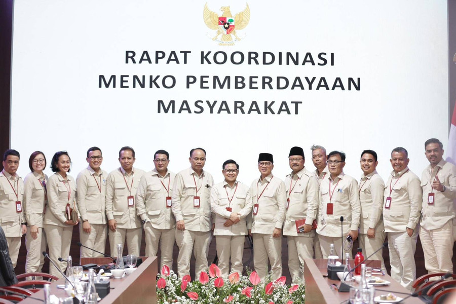 Cak Imin Pimpin Rapat Diikuti Gus Ipul-Budi Arie, Kompak Pakai Seragam Safari - kumparan.com