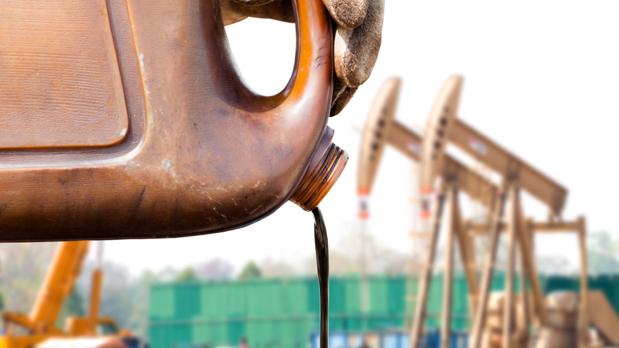 Harga Komoditas: Minyak Mentah Kian Tersungkur, Timah Naik Tipis - kumparan.com