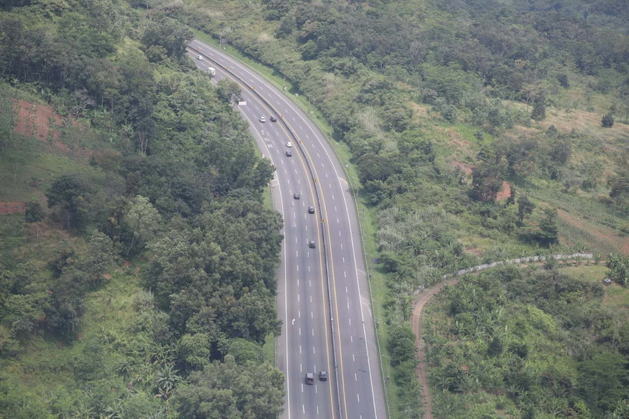 Penumpang Bus Terjatuh dan Tergeletak di Tol Cipularang, Polisi Selidiki - kumparan.com