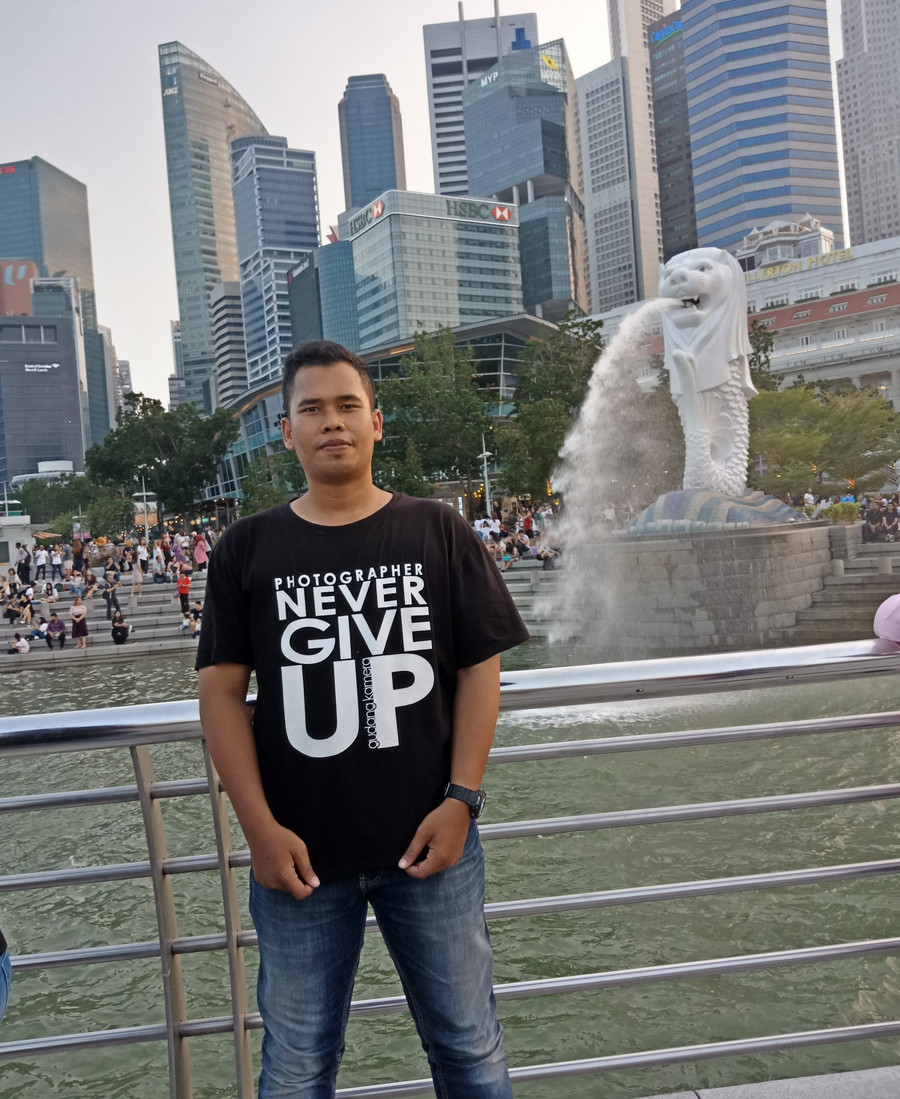 Flexing Hedonisme dan Identitas Baru