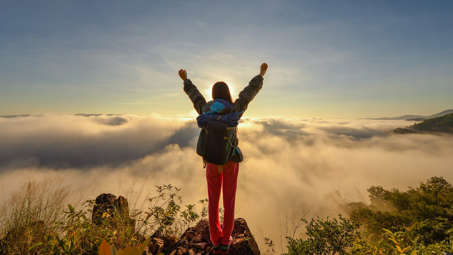 Naik Gunung, dari Hobi Jadi Bisnis hingga Persaingan Ketat Thrifting China - kumparan.com