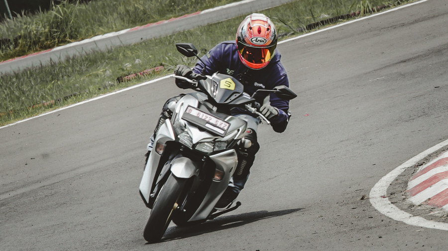 Lebih Diterima Konsumen Gen Z, Penjualan Aerox Geser NMax di Kota Ini - kumparan.com
