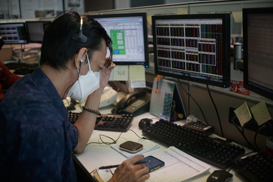 IHSG Rawan Terkoreksi, Intip Rekomendasi Saham Hari Ini - kumparan.com