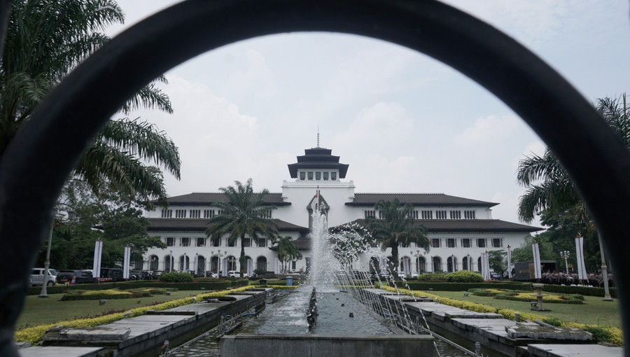 Pilwalkot Bandung: Visi-Misi 4 Paslon - kumparan.com