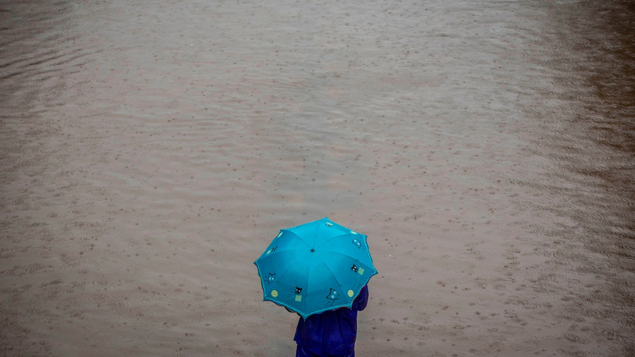 Banjir di Jakarta Meluas Jadi 6 RT Sabtu Sore Ini, Ketinggian Capai 120 Cm - kumparan.com