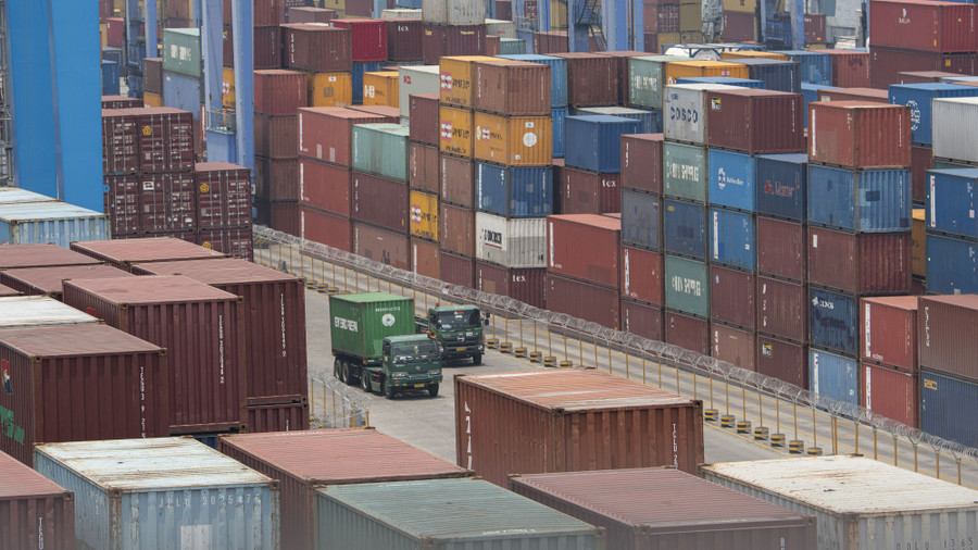 Aturan Wajib SNI di RI Masih Minim, Impor Produk Konsumsi Bisa Makin Marak