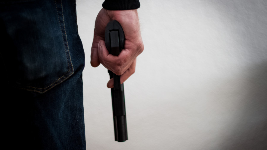 Pria yang Maki dan Acungkan Benda Diduga Senpi ke Petugas PPSU Positif Narkoba - kumparan.com