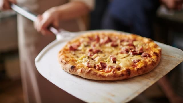  Cara Membuat Pizza  Rumahan Bersih dan Yummy kumparan com
