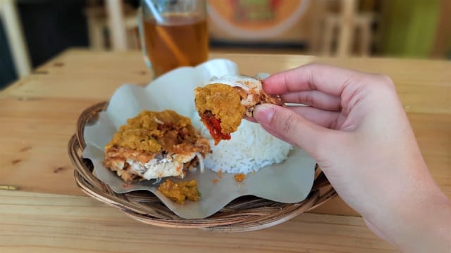 Resep Sambal Telur Geprek - Resep Masakan Telur Geprek Pedas Crispy