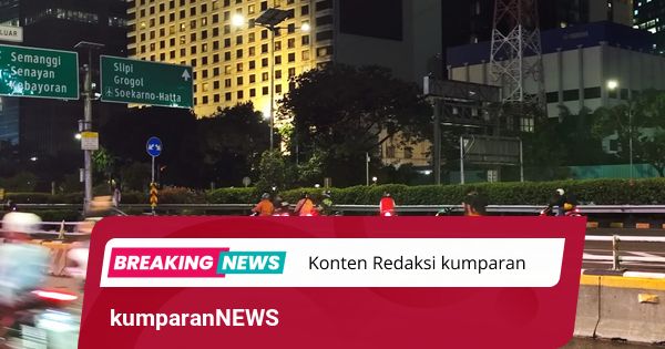Tol Semanggi Ditutup, Pemotor Malah Bebas Masuk hingga Lawan Arah
