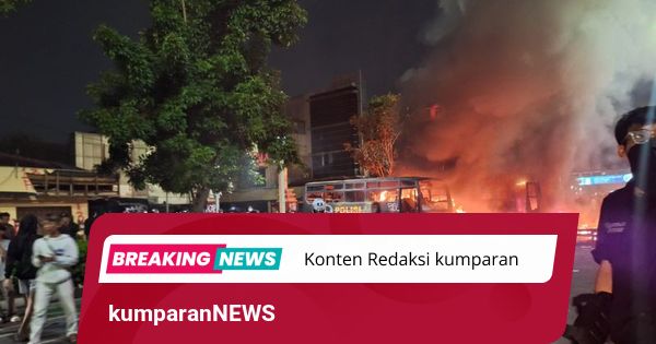 Massa Bakar Bus 2 Polisi lalu Jarah Markas Gegana di Jakpus