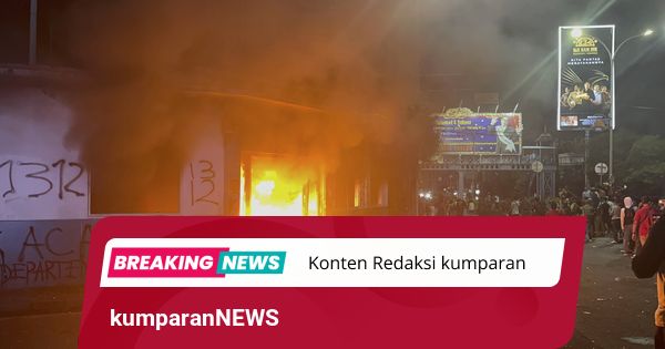 Pos Polisi di Serang Kota Dibakar Massa
