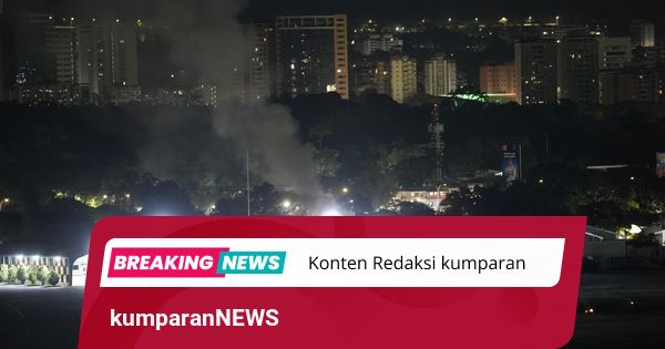 Foto: Api Membubung Tinggi Imbas Serangan AS ke Markas Militer Venezuela