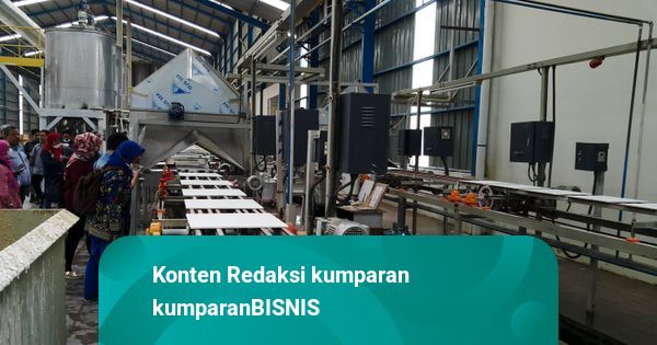 Perajin di Purwakarta Khawatir Tarif Impor Trump Berdampak ke Ekspor Keramik