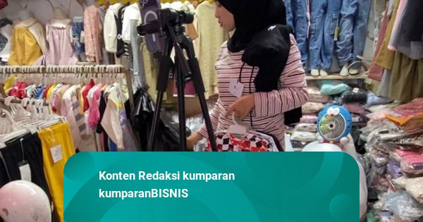 Mengintip Bisnis Hybrid Pedagang Tanah Abang: Lapak Ramai, Live Streaming Jalan