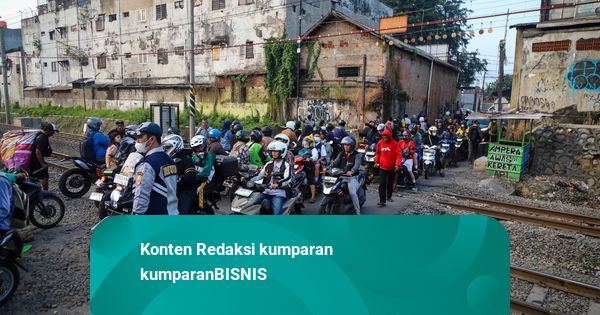 KAI: 3.888 Perlintasan Sebidang Jalur Kereta di Jawa-Sumatera, 1.776 Tak Dijaga