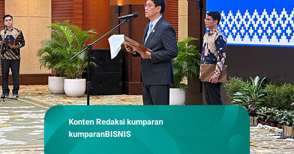 Purbaya Lantik 8 Pejabat Pajak, Imbau Jaga Keseimbangan Penerimaan Negara