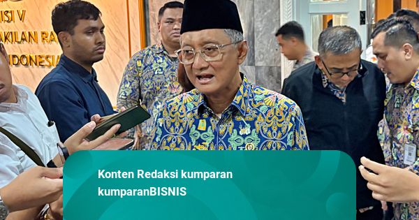 Menteri PU Minta Pemda Danai Lahan Flyover di Perlintasan Sebidang KA