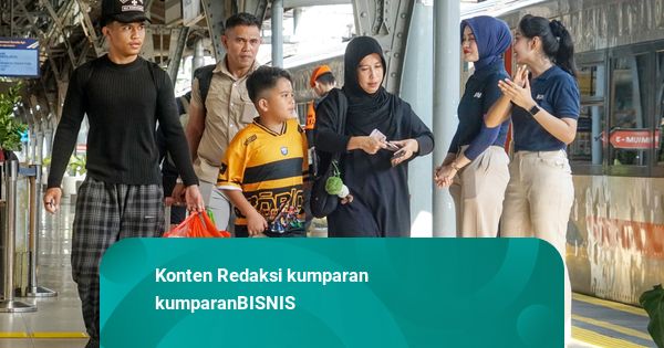 Foto: Jelang Hari Raya Idul Adha, Stasiun Senen Mulai Dipadati Penumpang